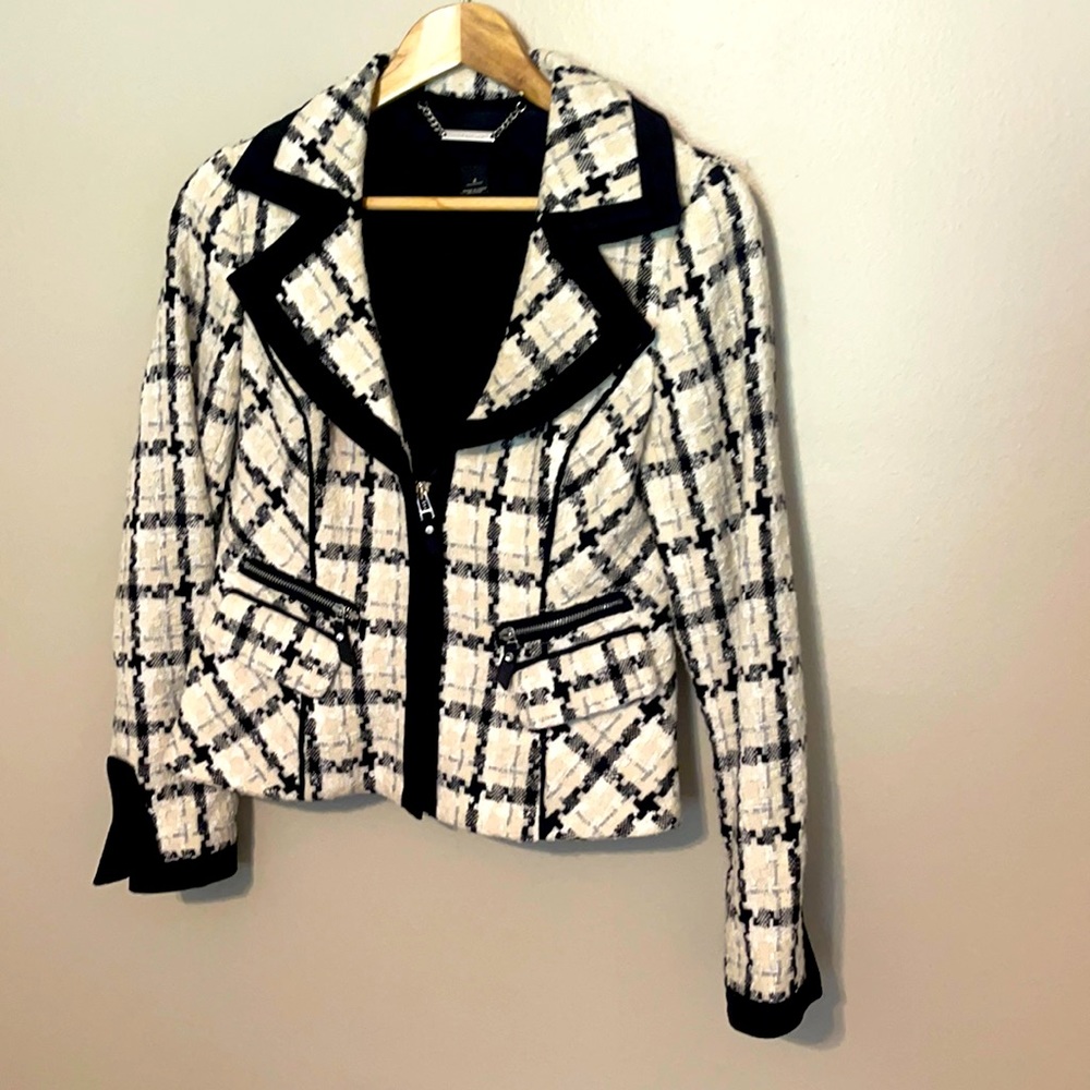 White House Black Market WHBM Size 4